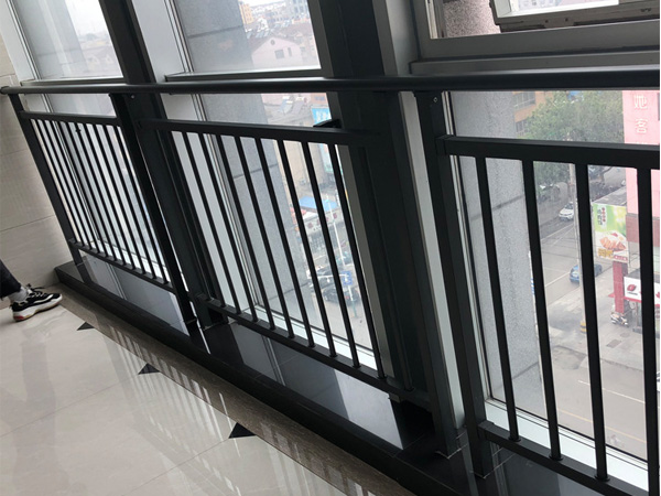 鋅鋼窗戶護(hù)欄 鋅鋼窗戶護(hù)欄