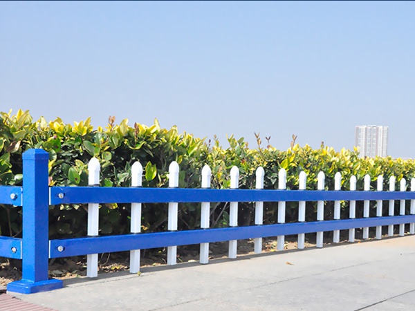 別墅草坪護欄圖片