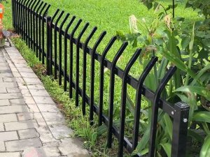 草坪鋅鋼護(hù)欄 草坪鋅鋼護(hù)欄