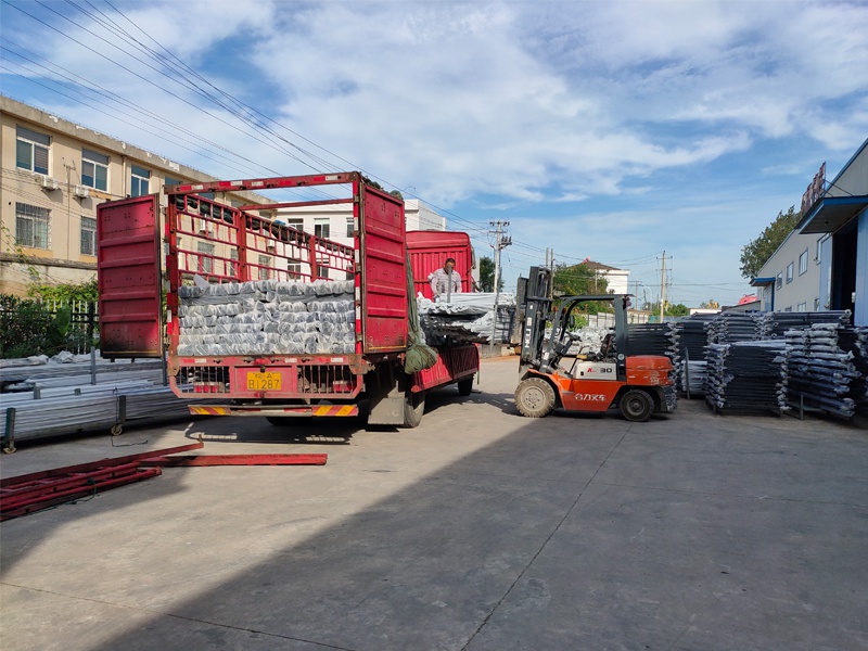 金用護欄2020年8月13日鋅鋼陽臺護欄裝車發貨! 金用護欄2020年8月13日鋅鋼陽臺護欄裝車發貨!