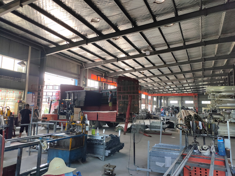 金用護欄2020年8月18日鋅鋼窗戶護欄裝車發(fā)貨！