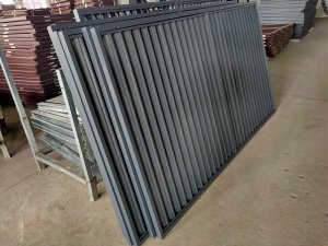 這兩種材料,做小區(qū)外墻百葉窗最適合! 這兩種材料,做小區(qū)外墻百葉窗最適合!