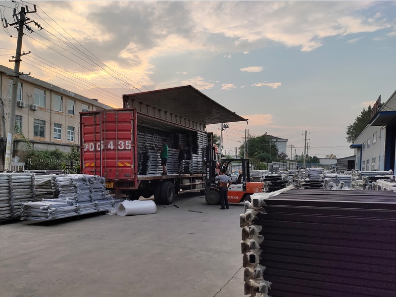 金用護欄2020年9月9日鋅鋼陽臺護欄發貨！