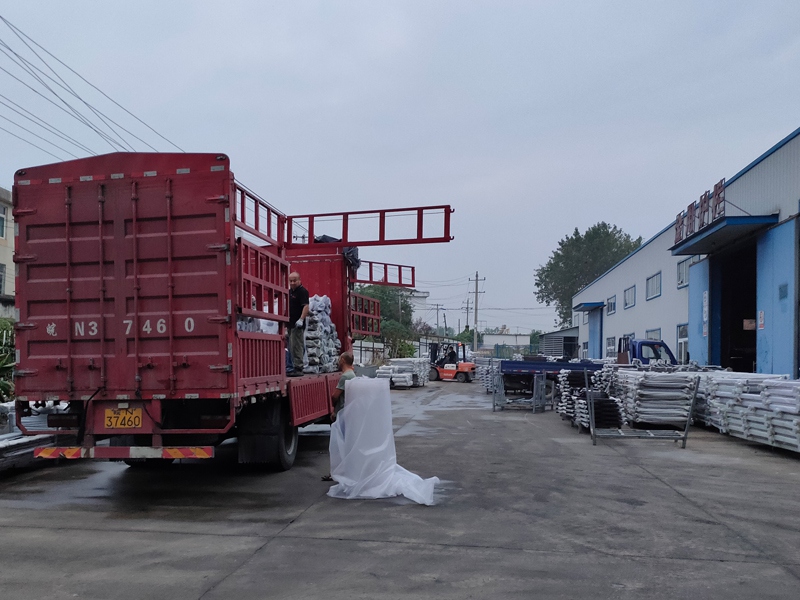 金用護欄2020年9月15日鋅鋼樓梯扶手發貨! 金用護欄2020年9月15日鋅鋼樓梯扶手發貨!