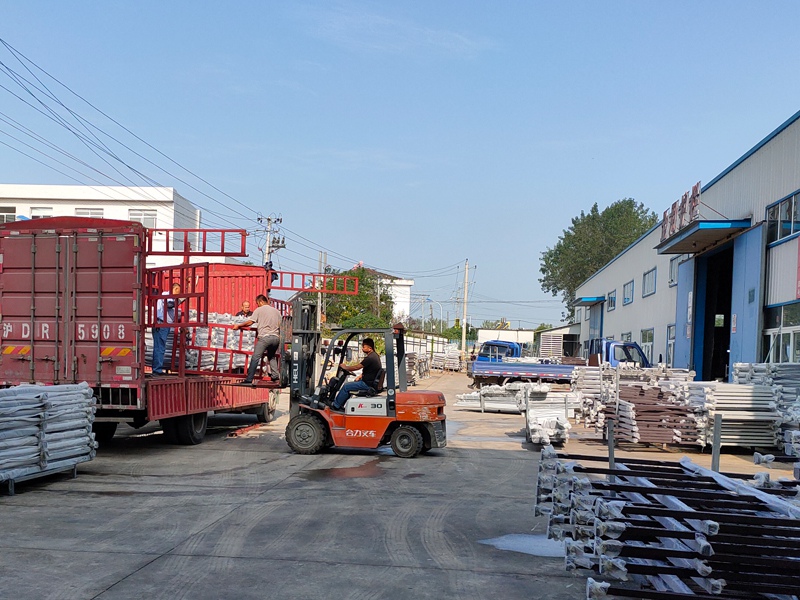 金用護(hù)欄2020年9月18日鋅鋼陽臺護(hù)欄發(fā)貨! 金用護(hù)欄2020年9月18日鋅鋼陽臺護(hù)欄發(fā)貨!