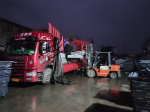 金用護欄2020年11月23日上午鋅鋼陽臺護欄發(fā)貨！