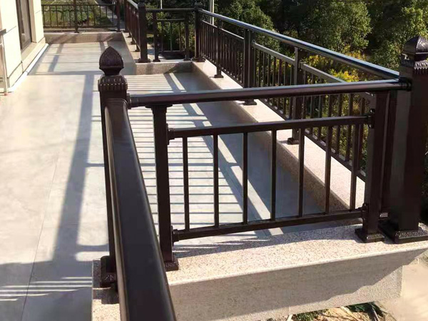 鋅鋼護欄特點 鋅鋼護欄特點