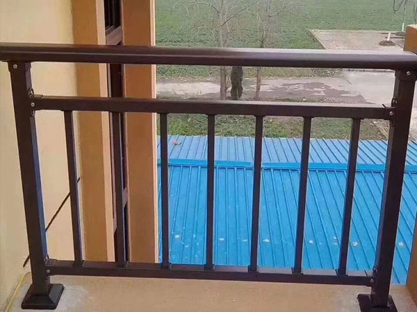 鋅鋼護欄和鋁合金護欄哪個好? 鋅鋼護欄和鋁合金護欄哪個好?