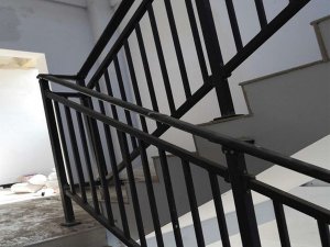 樓梯扶手多少錢一平方米？