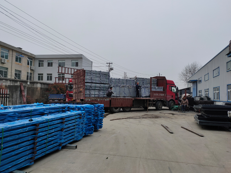 金用護(hù)欄2021年3月16日陽臺護(hù)欄發(fā)貨! 金用護(hù)欄2021年3月16日陽臺護(hù)欄發(fā)貨!