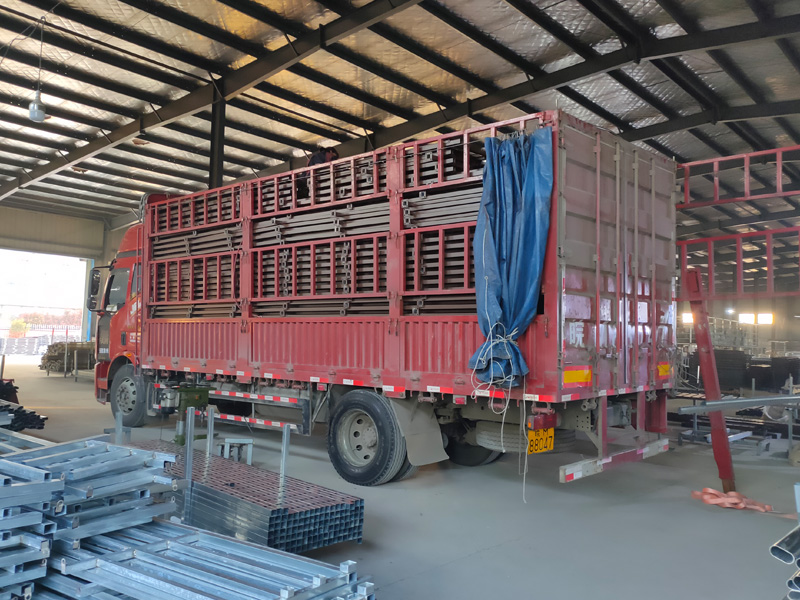 金用護(hù)欄2021年3月25日鋅鋼連廊欄桿發(fā)貨! 金用護(hù)欄2021年3月25日鋅鋼連廊欄桿發(fā)貨!