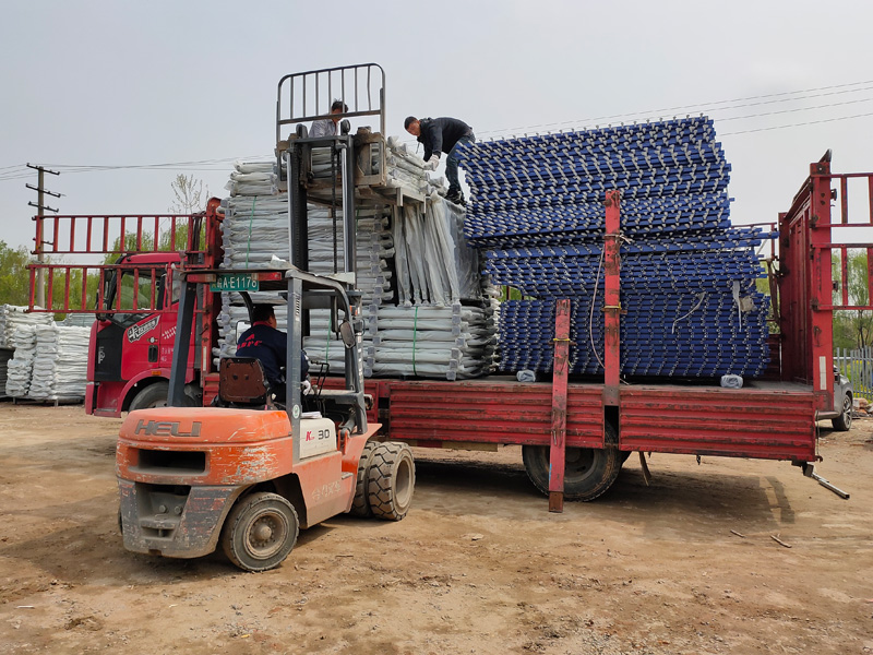 金用護欄2021年3月30日圍墻護欄、陽臺護欄發貨! 金用護欄2021年3月30日圍墻護欄、陽臺護欄發貨!