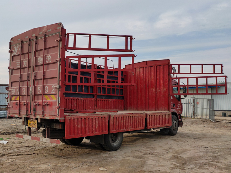 金用護欄2021年4月7日鋅鋼百葉窗發貨! 金用護欄2021年4月7日鋅鋼百葉窗發貨!