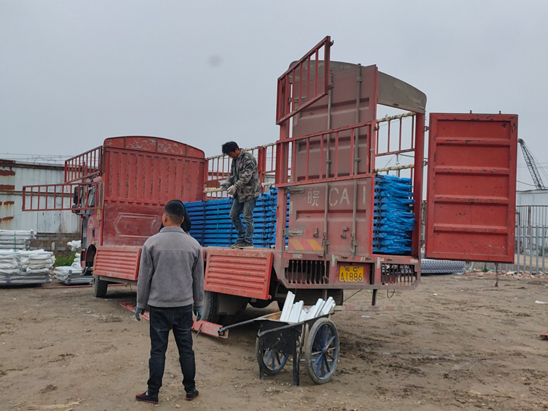 金用護欄2021年4月12日鋅鋼連廊欄桿發(fā)貨！