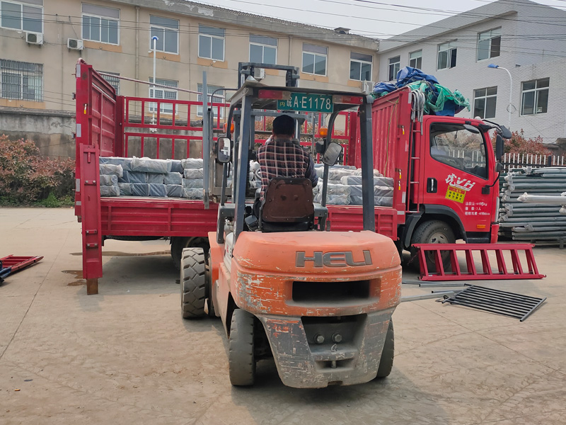 金用護欄2021年4月13日鋅鋼欄桿發貨！