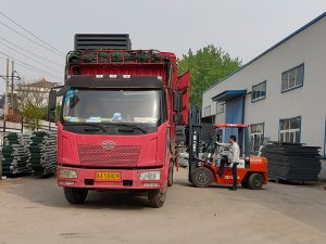 金用護欄2021年4月16日第一車百葉窗發貨！