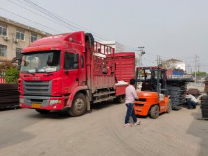 金用護欄2021年4月16日第二車百葉窗發貨！