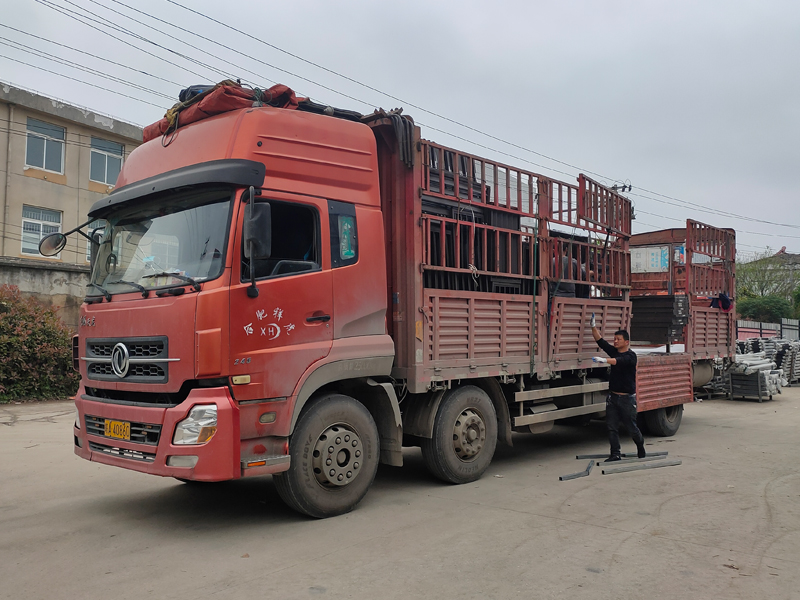 金用護欄2021年4月22日鋁合金百葉窗發貨! 金用護欄2021年4月22日鋁合金百葉窗發貨!