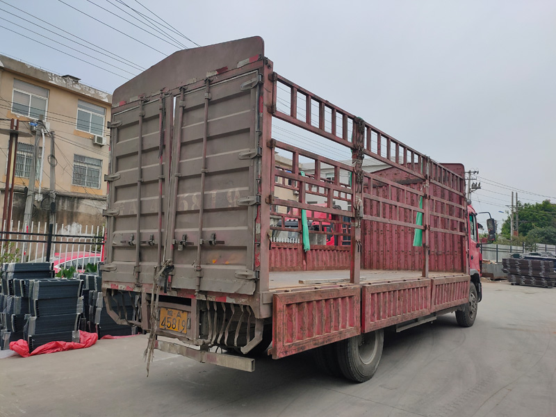 金用護欄2021年5月10日鋅鋼空調護欄發貨！