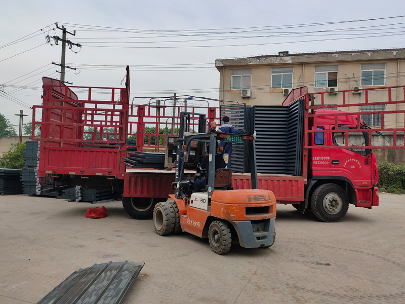 金用護欄2021年5月31日通風百葉窗發貨! 金用護欄2021年5月31日通風百葉窗發貨!