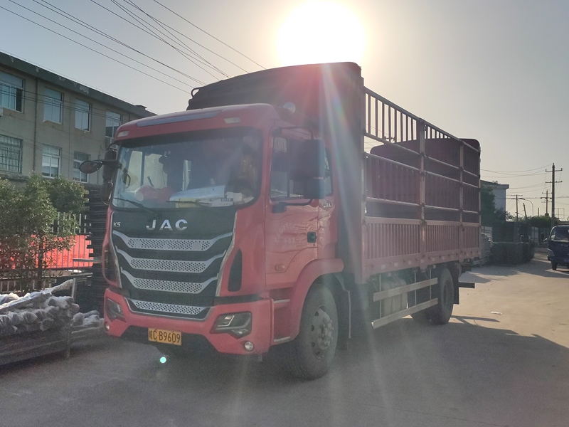 金用護欄2021年6月7日鋅鋼百葉窗發貨！