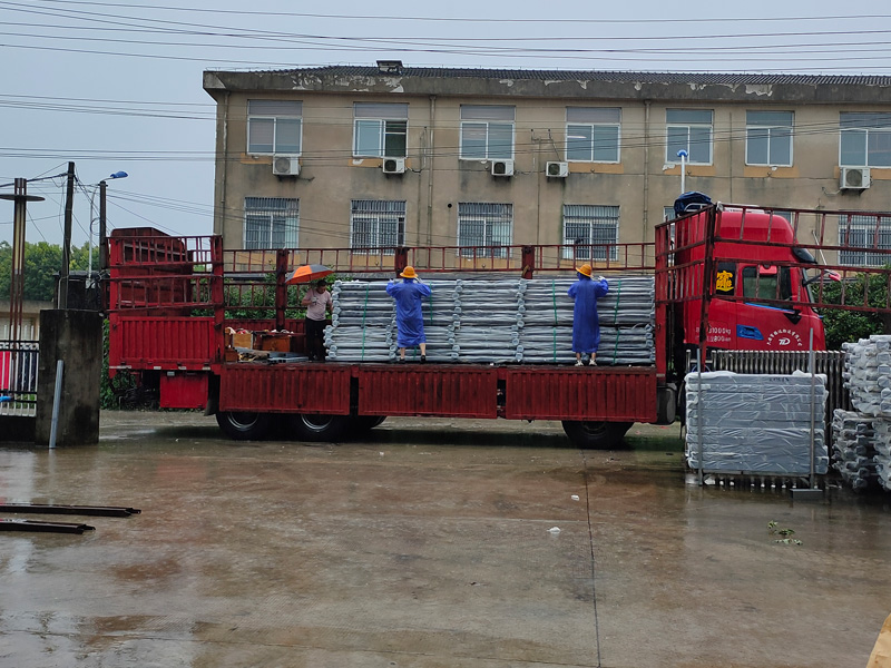 金用護欄2021年7月8日鋅鋼陽臺護欄發貨！