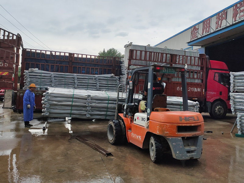 金用護欄2021年7月16日鋅鋼陽臺護欄發(fā)貨！