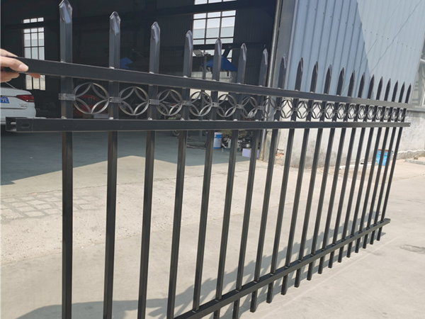 圍墻護欄什么材質(zhì)的最適合批量采購? 圍墻護欄什么材質(zhì)的最適合批量采購?