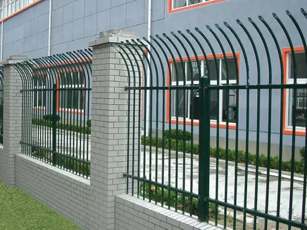 圍墻護欄采購技巧 圍墻護欄采購技巧