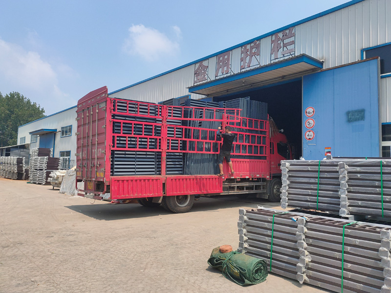 金用護欄2021年8月3日鋅鋼百葉窗發(fā)貨！