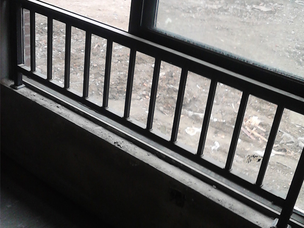 飄窗護欄用什么材質好？