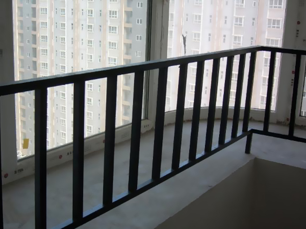 飄窗護欄用什么材質安全？