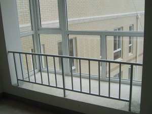 飄窗護欄廠家選擇時需要注意些什么? 飄窗護欄廠家選擇時需要注意些什么?