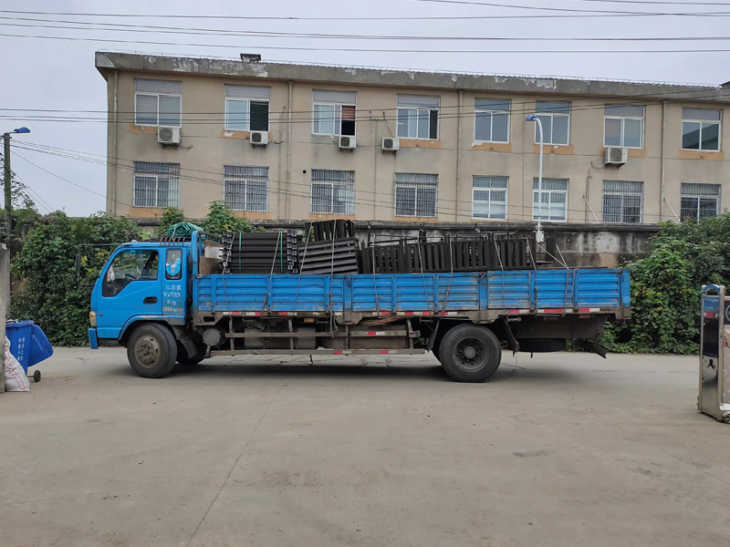 金用護(hù)欄2021年8月24日鋅鋼空調(diào)百葉窗發(fā)貨! 金用護(hù)欄2021年8月24日鋅鋼空調(diào)百葉窗發(fā)貨!