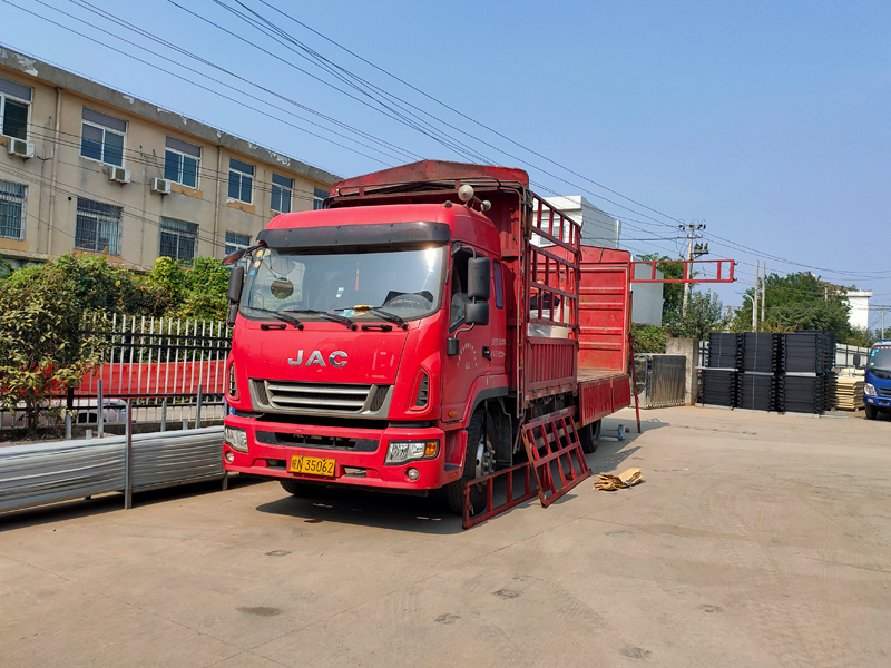 金用護欄2021年9月17日鋅鋼陽臺護欄發(fā)貨！