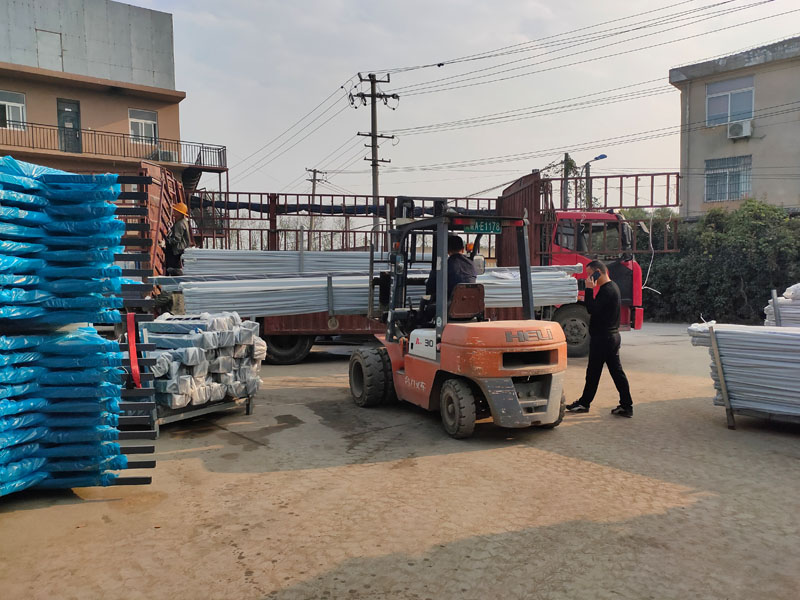 金用護欄2021年10月23日鋅鋼組裝護欄發(fā)貨! 金用護欄2021年10月23日鋅鋼組裝護欄發(fā)貨!