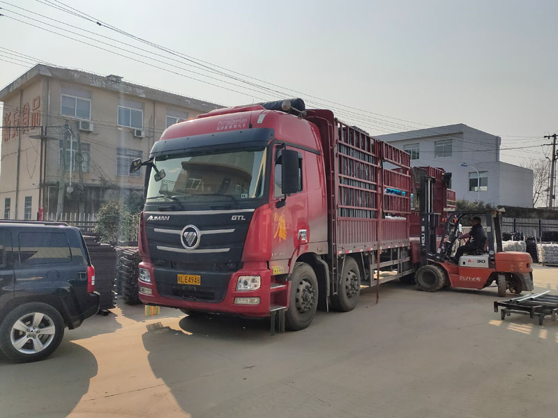 金用護欄2022年3月1日鋅鋼百葉窗裝車發貨! 金用護欄2022年3月1日鋅鋼百葉窗裝車發貨!