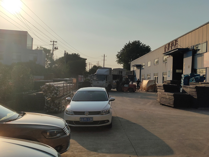 金用護(hù)欄2022年6月28日鋅鋼百葉窗裝車發(fā)貨! 金用護(hù)欄2022年6月28日鋅鋼百葉窗裝車發(fā)貨!