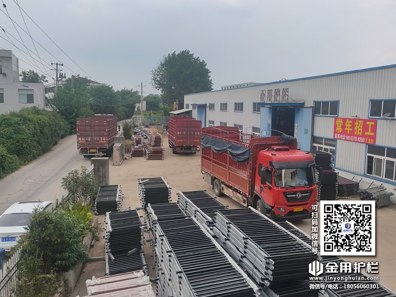 2023年8月18日鋅鋼百葉窗裝車發貨！