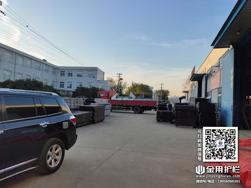 2023年11月18日鋅鋼護窗欄桿裝車發貨! 2023年11月18日鋅鋼護窗欄桿裝車發貨!