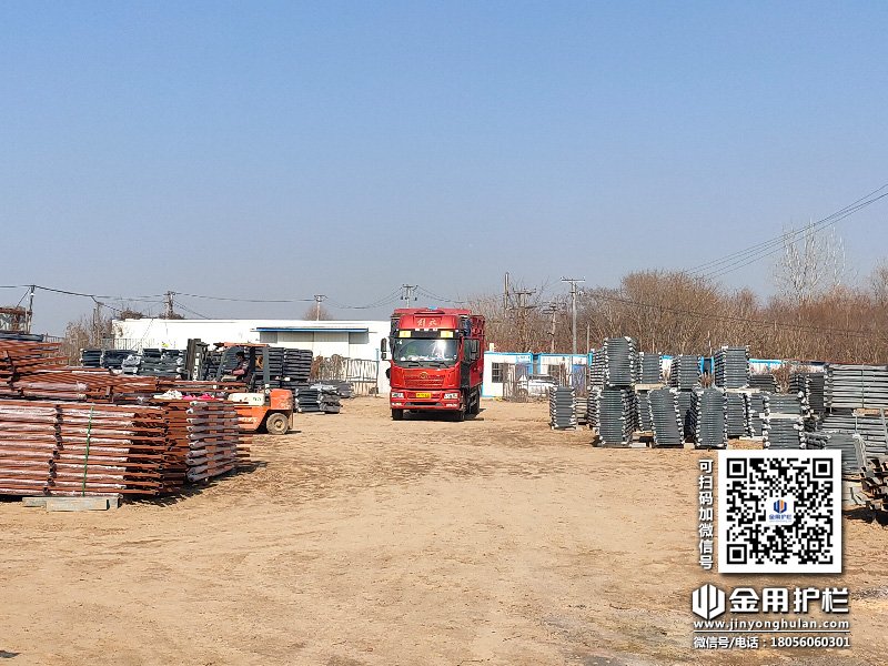 2024年1月13日鋅鋼百葉窗裝車發貨！