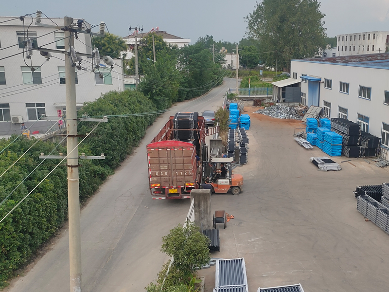 2024年8月7日鋅鋼圍墻護欄裝車發(fā)貨! 2024年8月7日鋅鋼圍墻護欄裝車發(fā)貨!