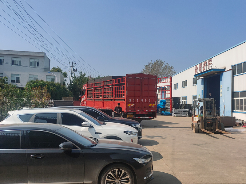 2024年10月24日鋅鋼圍墻護欄裝車發貨! 2024年10月24日鋅鋼圍墻護欄裝車發貨!