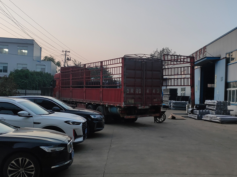 2024年10月25日鋅鋼百葉窗裝車發(fā)貨! 2024年10月25日鋅鋼百葉窗裝車發(fā)貨!