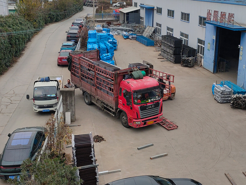 2024年12月10日鋅鋼護窗欄桿裝車發貨！