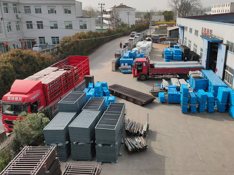 2025年3月24日鋁合金百葉窗裝車發貨! 2025年3月24日鋁合金百葉窗裝車發貨!