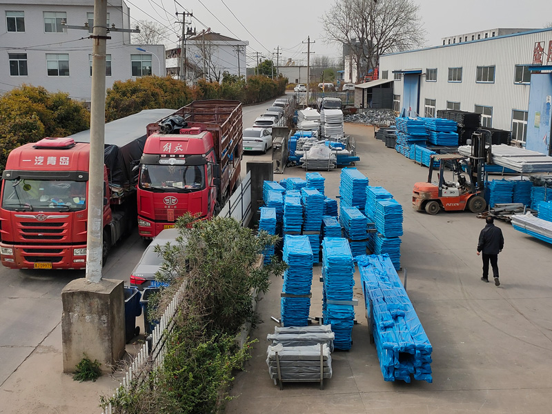 2025年4月1日鋅鋼飄窗護欄裝車發貨！