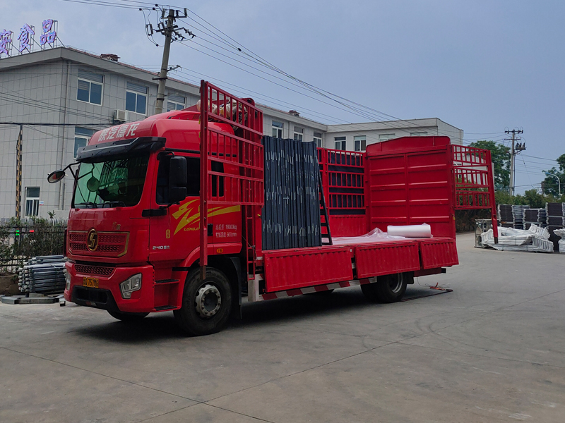 2025年5月21日鋅鋼百葉窗裝車發貨！