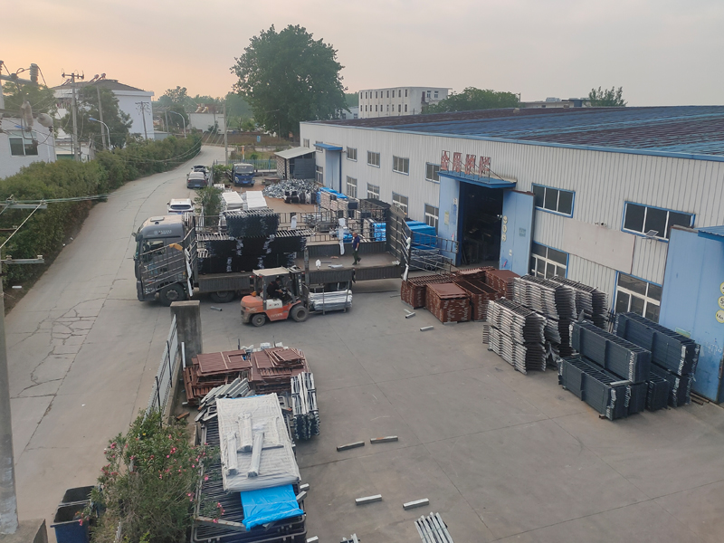 2025年5月24日鋅鋼圍墻護欄裝車發貨! 2025年5月24日鋅鋼圍墻護欄裝車發貨!