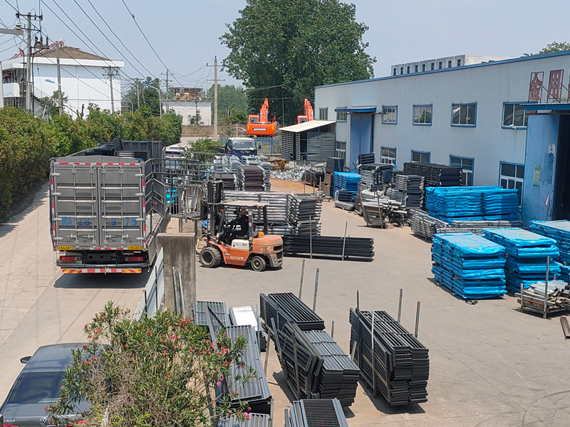 2025年6月7日鋁合金百葉窗裝車發貨! 2025年6月7日鋁合金百葉窗裝車發貨!